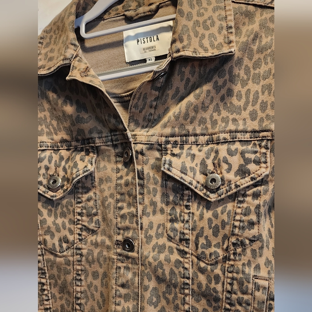 Leopard Print Cropped Jacket - Picture 7 of 8